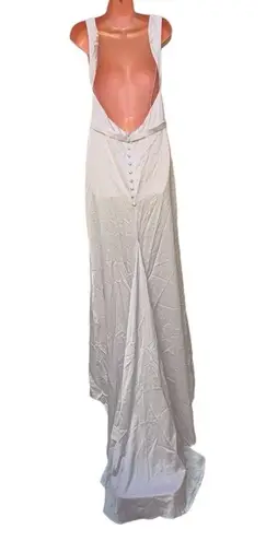 New women’s silky white wedding gown or evening gown size Size 10