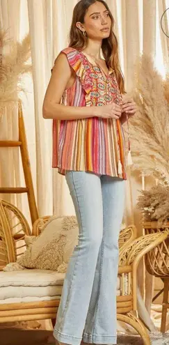 NWOT Savanna Jane Aztec Embroidered woven top size medium Red