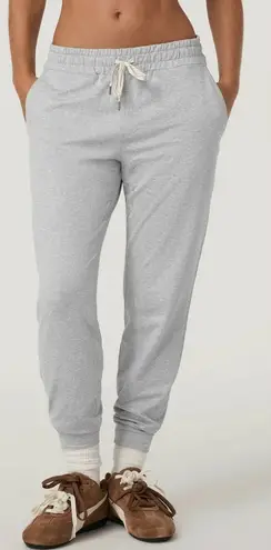 Vuori Womens Performance Joggers Pale Grey Heather Large
