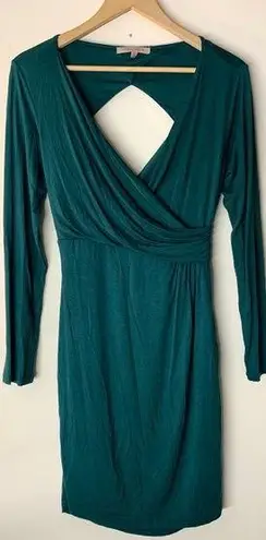 Green Envelope Casual Couture Long Sleeve Cut