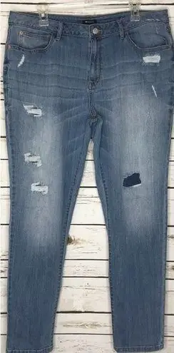 🎈I ❤️ Ronson Light wash Distressed Jeans Size 16