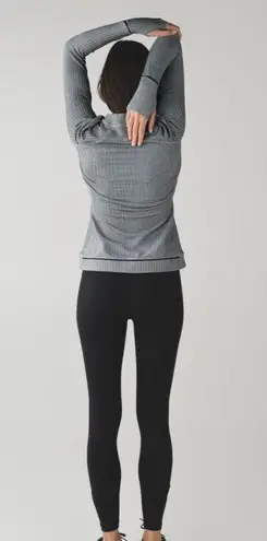 Lululemon Think Fast Long Sleeve in Heathered Herringbone Silver Spoon Slate