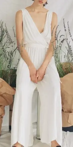 Raquel Allegra Ivory Stripe Satin Jumpsuit NWT Sz. 1 (US M/6) White Size M