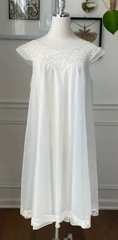 Vanity Fair Vintage 50s 60s Babydoll Nightgown Neglige Ivory S