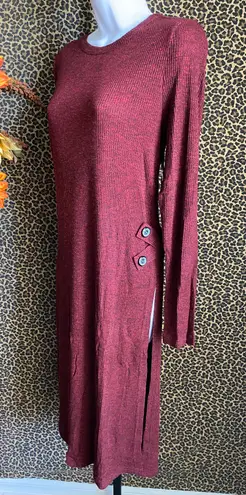 Doe & Rae ✅3/$30✅ NWT Burgundy Marble Long Sleeve Side Slit Button Accent Dress | LARGE