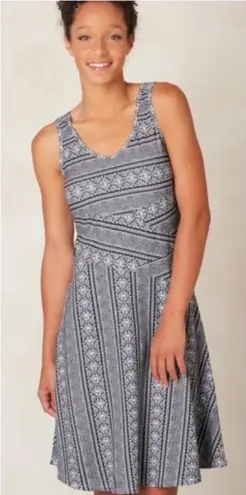 prAna Amelie Black & White Printed Stretch V-Neck Tank Fit & Flare Size Small