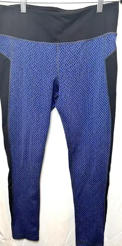 Kirkland Signature Women’s Jacquard Active Tight Blue Leggings