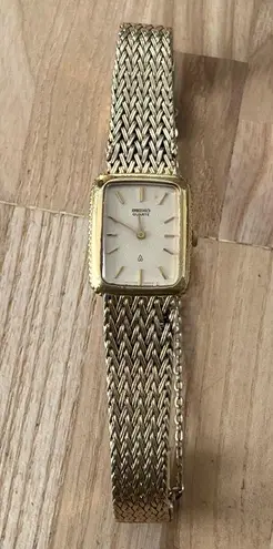 Seiko Single Quartz Rare Vintage Gold Plated Ladies Watch Gold Bracelet Dial