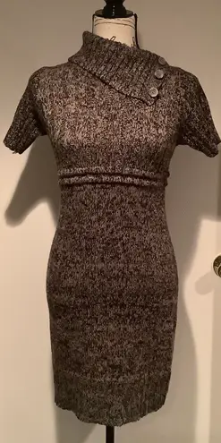 Ellen Parker Short Sleeve Black & Brown Knit Sweater Dress