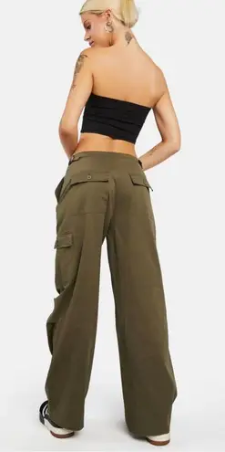 Edikted Zahara Low-Rise Oversized Cargo Pants