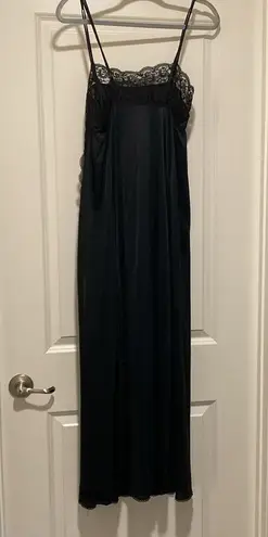 Vintage Black Negligee Lingerie Nightgown Size Medium?