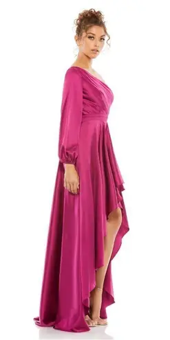 Mac Duggal One-Shoulder Long Sleeve Satin High/Low Gown in Berry Size US 0