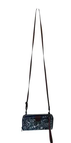 Sakroots Large Smartphone Wristlet Crossbody Navy & Cream Floral Zip Around