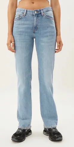 Weekday MTWTFSS Mid Rise Straight Leg Beat Wow Blue Mom Denim Jeans Womens 26