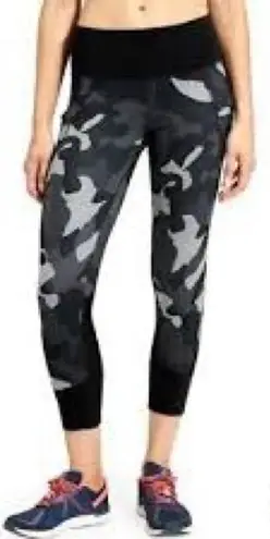 Athleta Relay Camo Capri 2.0, size XS