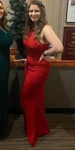 Social couture women’s large Red mermaid gown