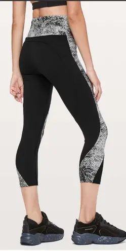 Lululemon - Sweat & Repeat Crop 21” Serigraph Starlight Black Multi Leggings