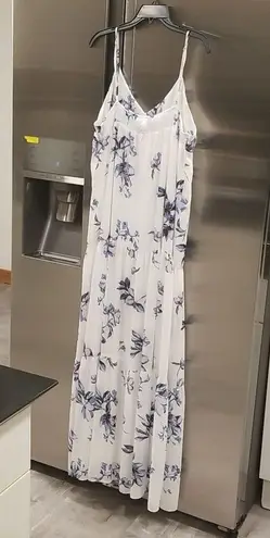 Yumi Kim 💕💕 Darling Maternity Maxi Dress ~ White & Blue Floral Print Small S