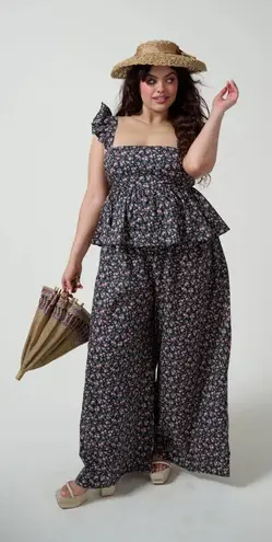 Selkie Garden Song Weekender Floral Ruffle Jumpsuit Black Pink Large NWT