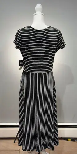 Studio One SALE! Black/White NY A-Line Wrap Top Dress Size M NWT