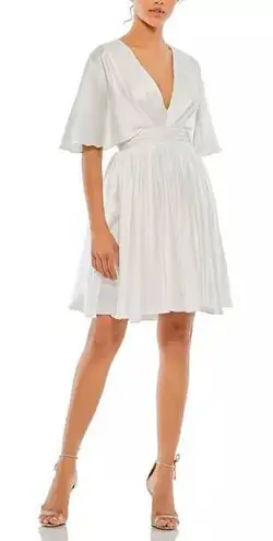 Mac Duggal Satin Flowy Cape Sleeve Mini Dress size 2. H