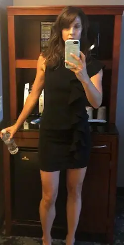 Cinq à Sept Cinq a Sept Kimberlin ruffled black cocktail mini dress size 6 small