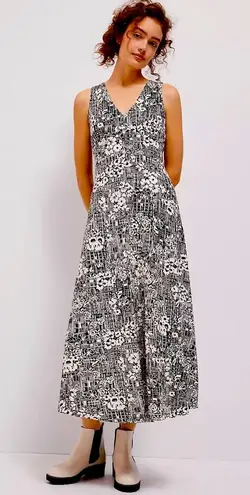 Maeve Anthropologie Livia Black and White Fit and Flare Floral Maxi Dress S