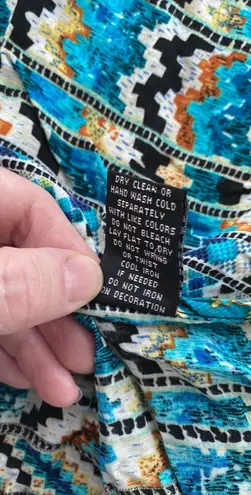 Love Tease shawl southwestern print fringed shirt sleeves longer in back Sz SM