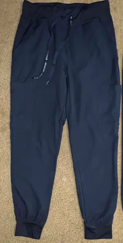 Med Couture Skechers By Barco Scrub Set