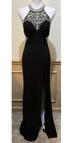 Betsy and Adam Floor Length Prom Dress ~ Black Size 2 ~ Beaded ~ Open Back
