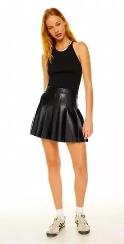Aritzia Sunday Best Pleated Faux Leather Mini Skirt Size 10 Black