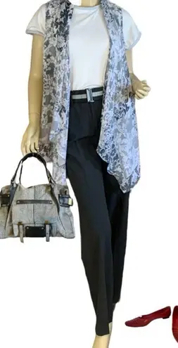 Susan Graver GRAY AND WHITE FLORAL PRINT SLEEVELESS WATERFALL KIMONO (XXS)