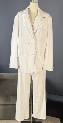 Women’s White Velvet Double Breasted Formal 2