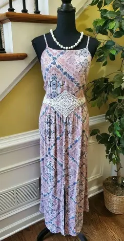 Xhilaration  Floral Dress Lace Waist- Size XXL (JUNIOR SIZE) See pics.