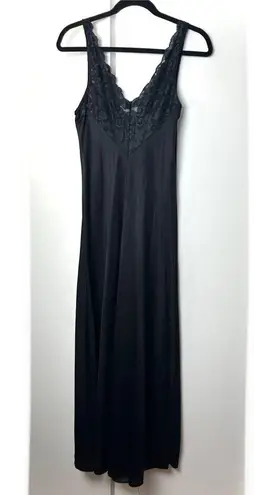 Pierre Cardin Paris Vintage black nightgown with lace