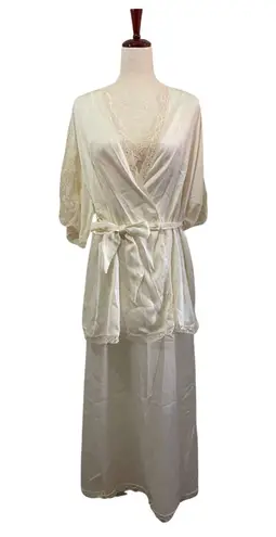 Pinehurst Lingerie Vintage Off-White Cream Robe Nightgown Set Size Medium New with Tags 0597B