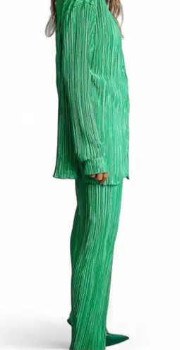 Kelly Green Plissé 2