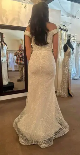 Cinderella Divine wedding dress size 10 new with tags