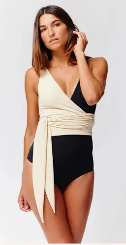 Lisa Marie Fernandez stretch