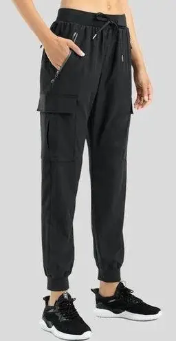 Stelle Women’s Tapered Hiking Cargo Jogger Pants in Black Size M Size M