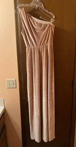 Baltic Born NWT  Tatiana Velvet One Shoulder Maxi Dress in Champagne