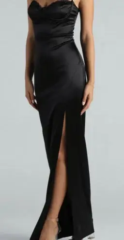 Windsor Black  Dress Casandra