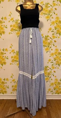 Hummingbird Blue and White crochet Lace Trim palazzo size M