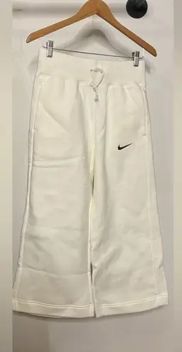 Nike  Fleece High Rise Cropped Sweatpants