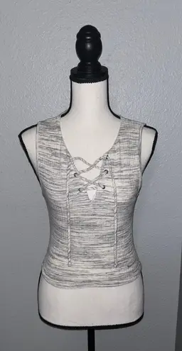 Tres Bien Gray & White Lace Up Ribbed Tank Size Small
