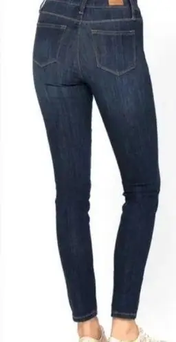 Judy Blue Melissa Mid Rise Skinny Jegging Size
5/27