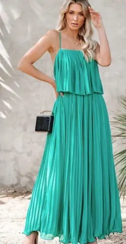 VICI Secluded Beach Pleated Maxi Dress