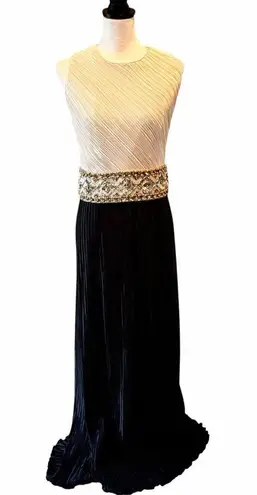 George Couture for Bergdorf Goodman | Vintage Gown | Size 16 Black