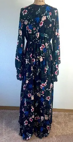 Meghan LA dress flowing boho floral Navy Size XL NWT Absolutely gorgeous ❤️