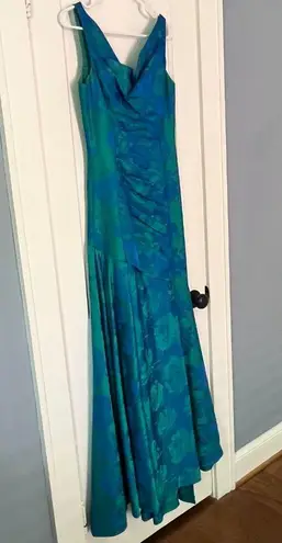 Theia evening event gown size 2 mermaid floral ruched designer formal wedding Blue